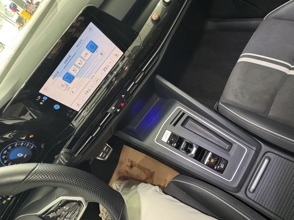 Volkswagen Golf 2021 280TSI DSG R-Line - Huishida Trading