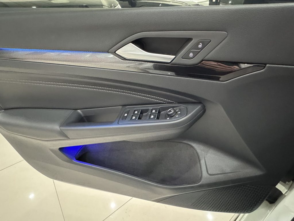 Volkswagen Golf 2021 280TSI DSG R-Line - Huishida Trading