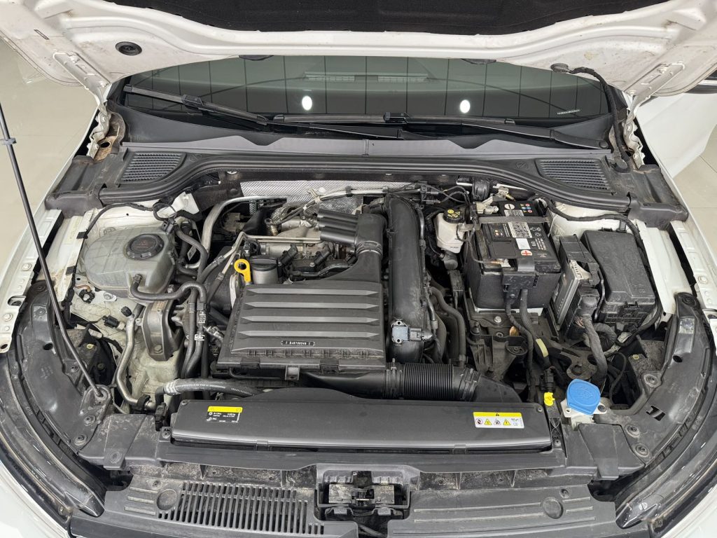 Volkswagen Golf 2021 280TSI DSG R-Line - Huishida Trading