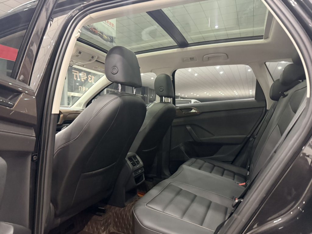 Tharu 2022 280TSI Front-Wheel Drive Luxury Edition - Huishida Trading