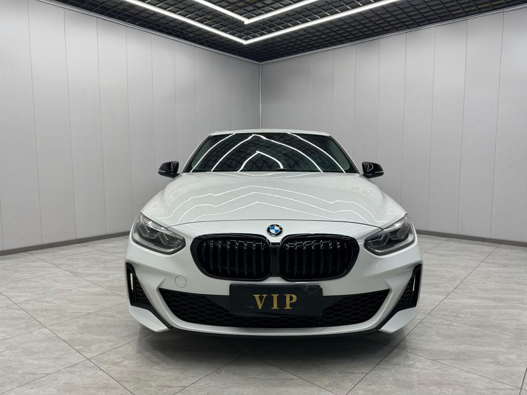 BMW 1 серии 2021 Facelift 120i M Sport Night Edition - Huishida Trading