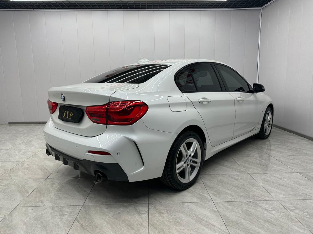 BMW 1 серии 2021 Facelift 120i M Sport Night Edition - Huishida Trading