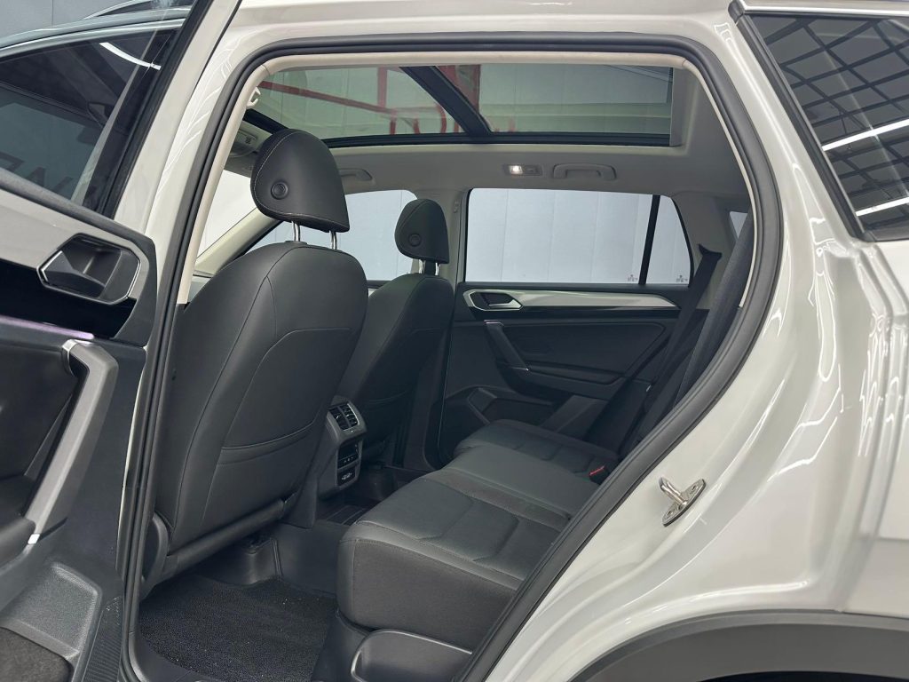 Volkswagen TAYRON 2021 года 280TSI Передний привод Luxury Smart Connect Edition - Huishida Trading