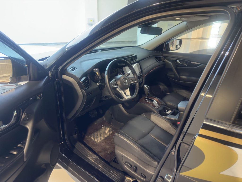 Nissan X-Trail 2022 года 2,0 л Передний привод Smart Connect Premium Edition - Huishida Trading