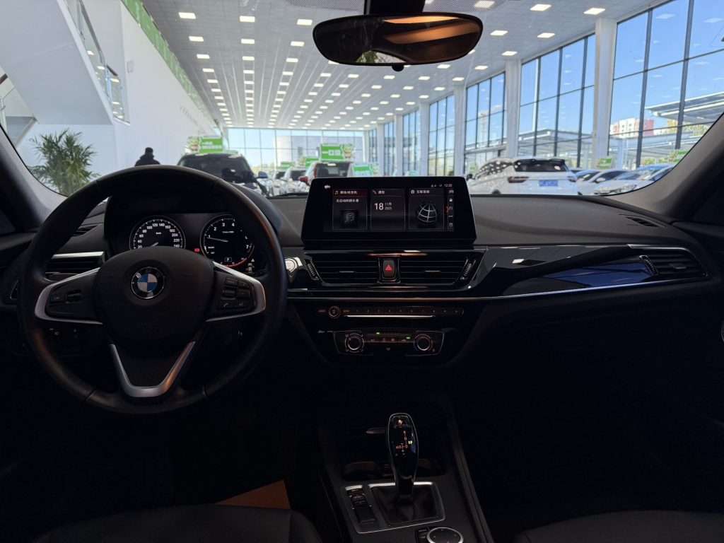 BMW 1 серии 2021 Facelift 120i M Sport - Huishida Trading