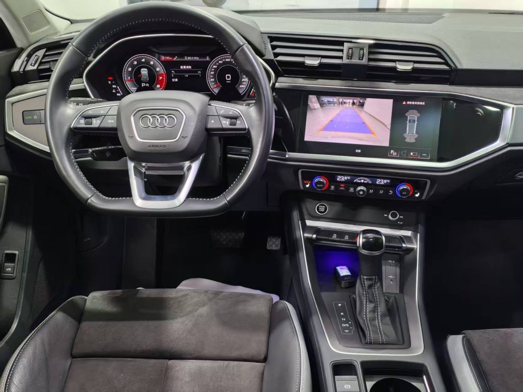 Audi Q3 2022 года 35 TFSI Sportline - Huishida Trading