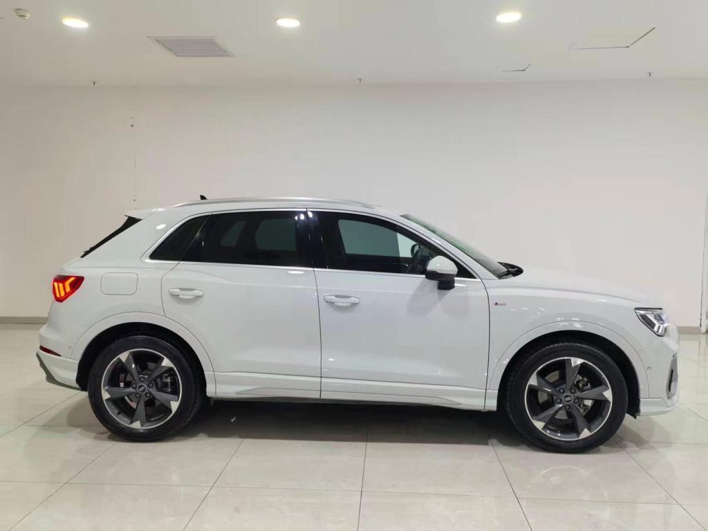 Audi Q3 2022 года 35 TFSI Sportline - Huishida Trading