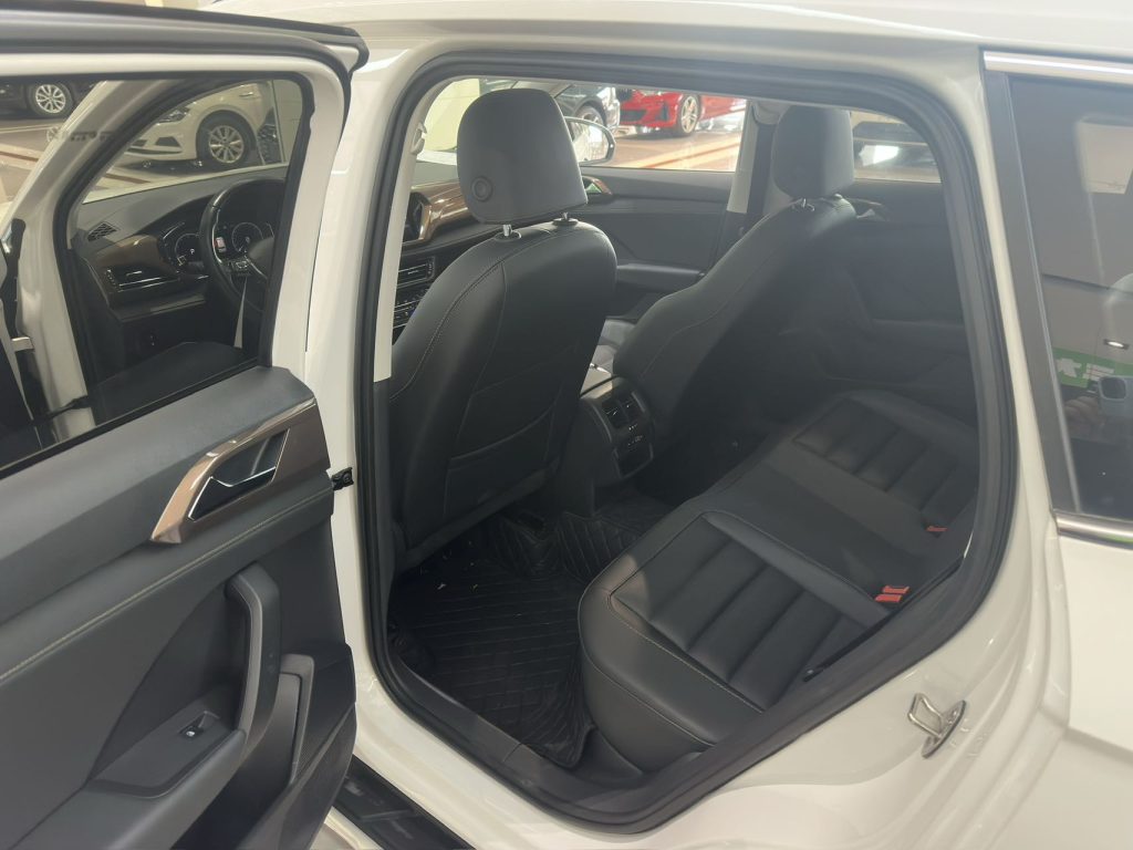 Volkswagen Tharu 2022 280TSI с передним приводом, версия Luxury Edition - Huishida Trading