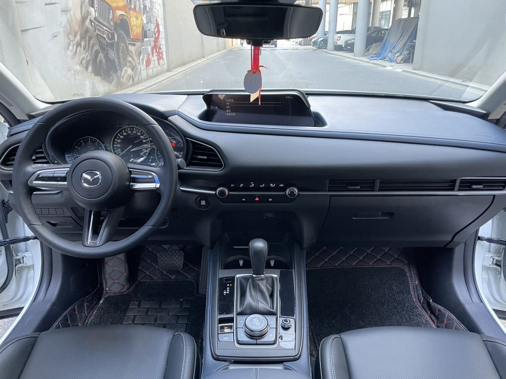 Mazda CX-30 2021 года 2,0 л Автоматическая коробка передач, комплектация Premium - Huishida Trading