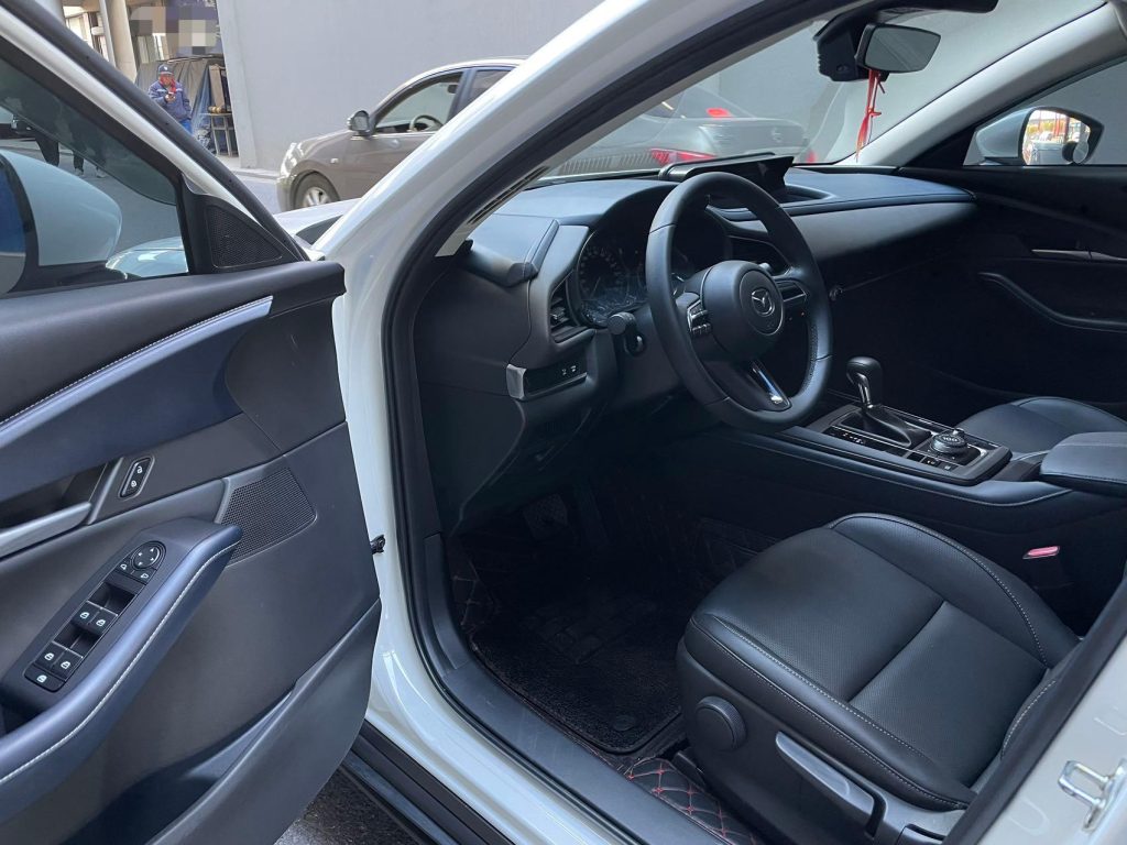 Mazda CX-30 2021 года 2,0 л Автоматическая коробка передач, комплектация Premium - Huishida Trading