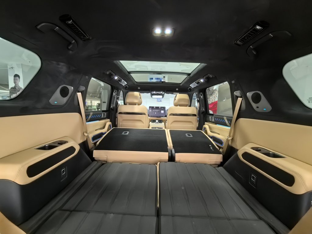 Formula Leopard Bao 8 2025 Model Intelligent Courage Flagship Edition 7-Seater - Huishida Trading