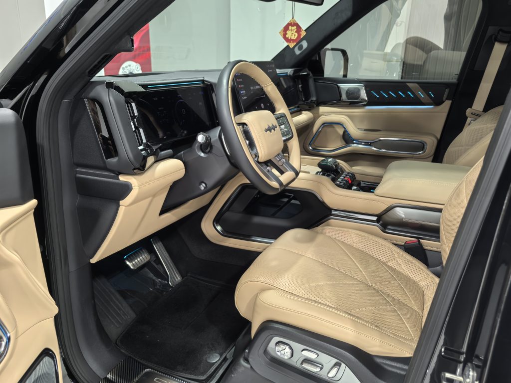 Formula Leopard Bao 8 2025 Model Intelligent Courage Flagship Edition 7-Seater - Huishida Trading