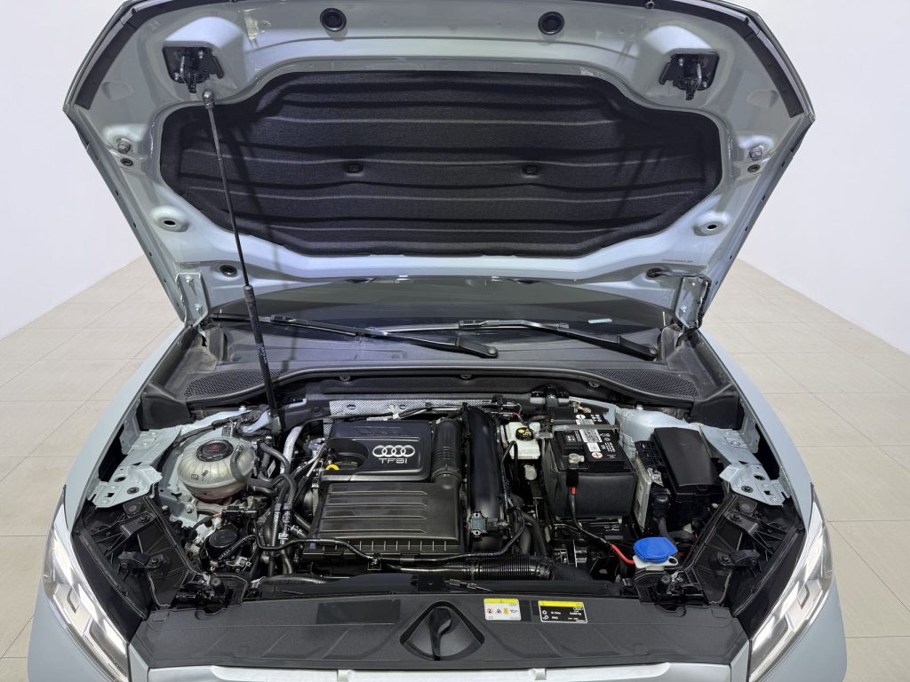 Audi Q2L 2022 35 TFSI Sporty Style National VI - Huishida Trading