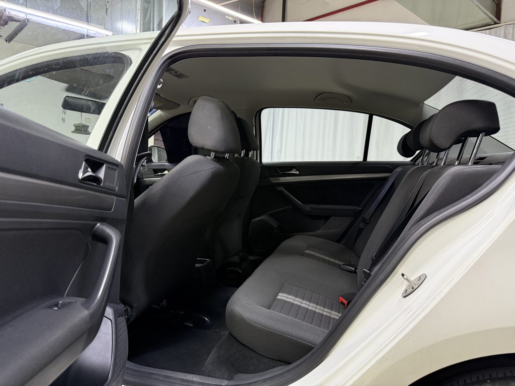 Volkswagen Lavida 2019 1,5 л Автоматическая коробка передач Style Edition - Huishida Trading