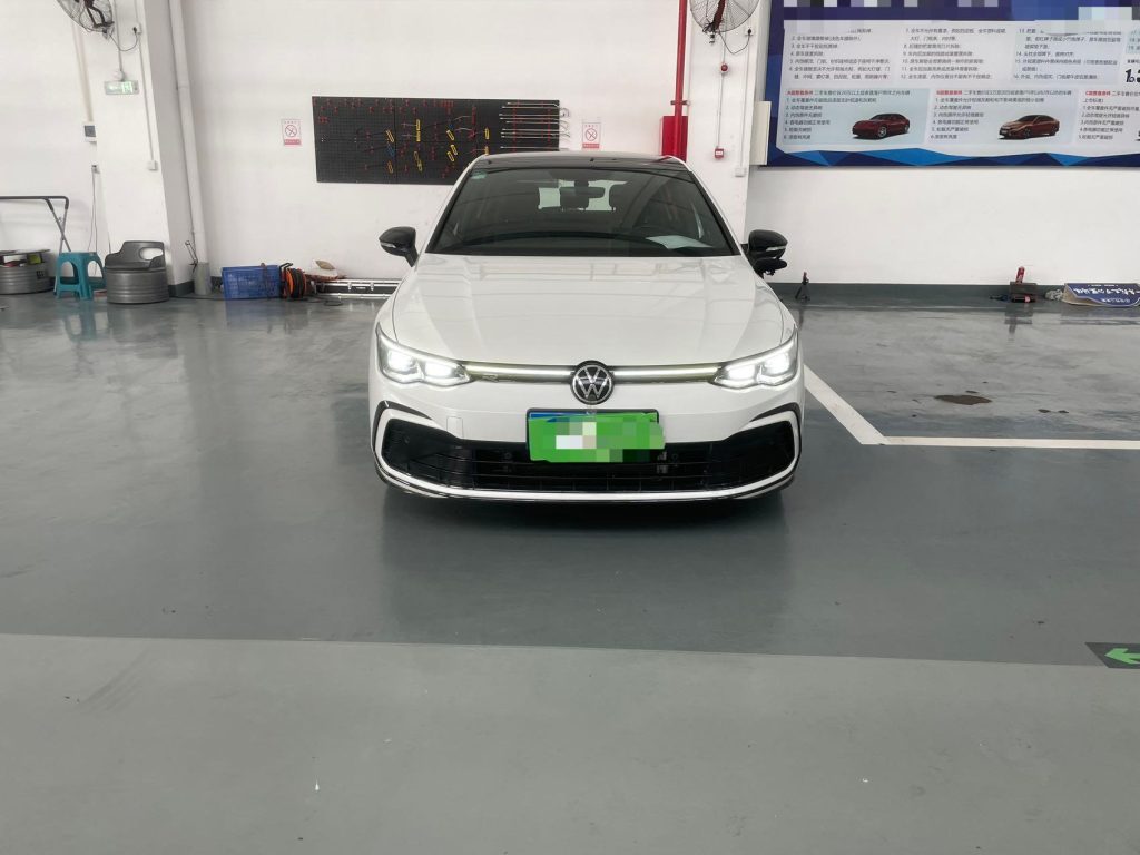 Volkswagen Golf 2023 Модель 280TSI DSG R-Line Lite - Huishida Trading