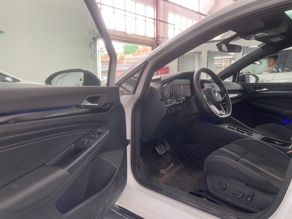 Volkswagen Golf 2023 Модель 280TSI DSG R-Line Lite - Huishida Trading