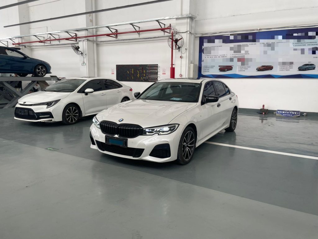 BMW 3 серии 2022 года 320Li M Sport Package - Huishida Trading