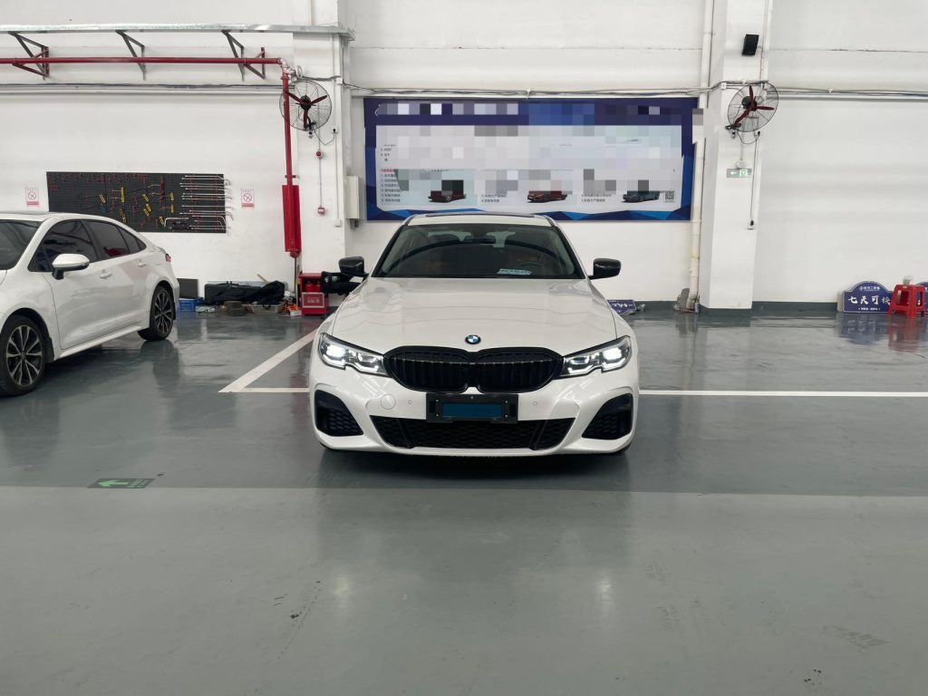 BMW 3 серии 2022 года 320Li M Sport Package - Huishida Trading