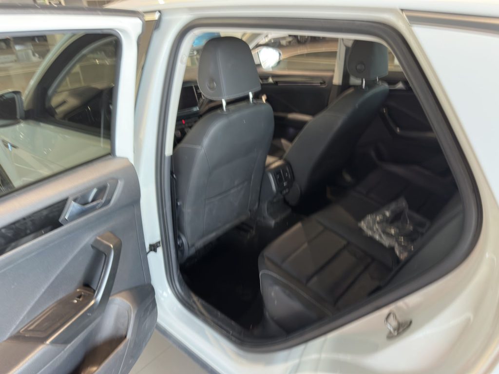 Volkswagen T-ROC 2021 280TSI DSG Передний привод Comfort Connect Edition - Huishida Trading