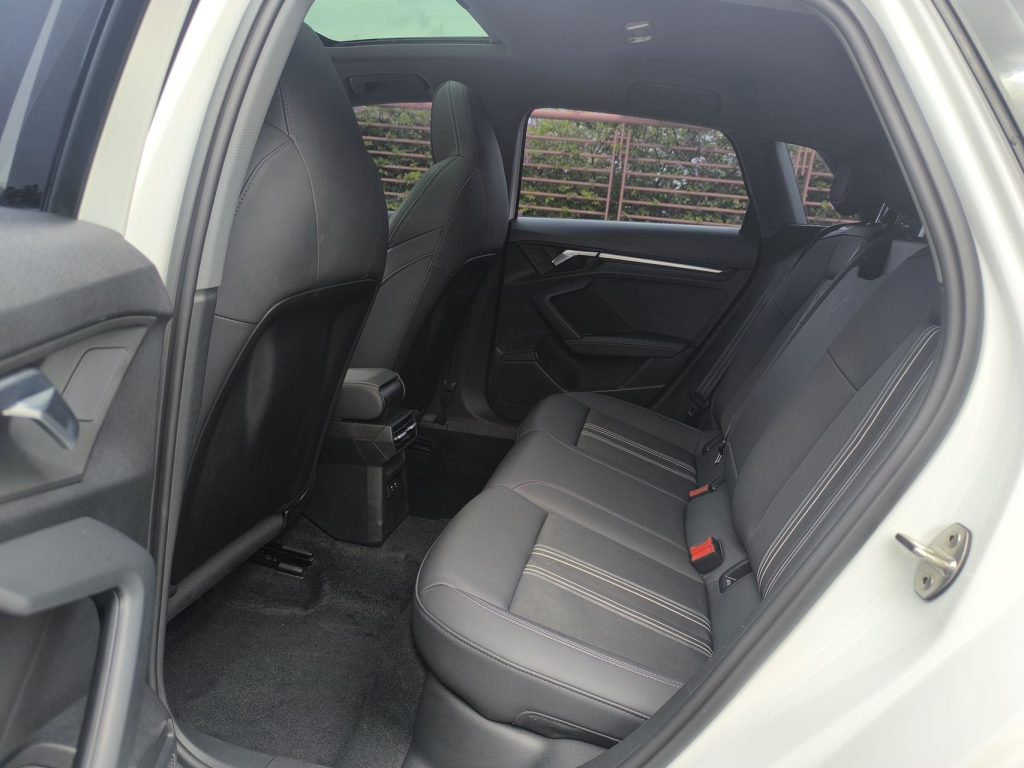 Audi A3 2022 Sportback 35 TFSI Fashion Sport Edition - Huishida Trading