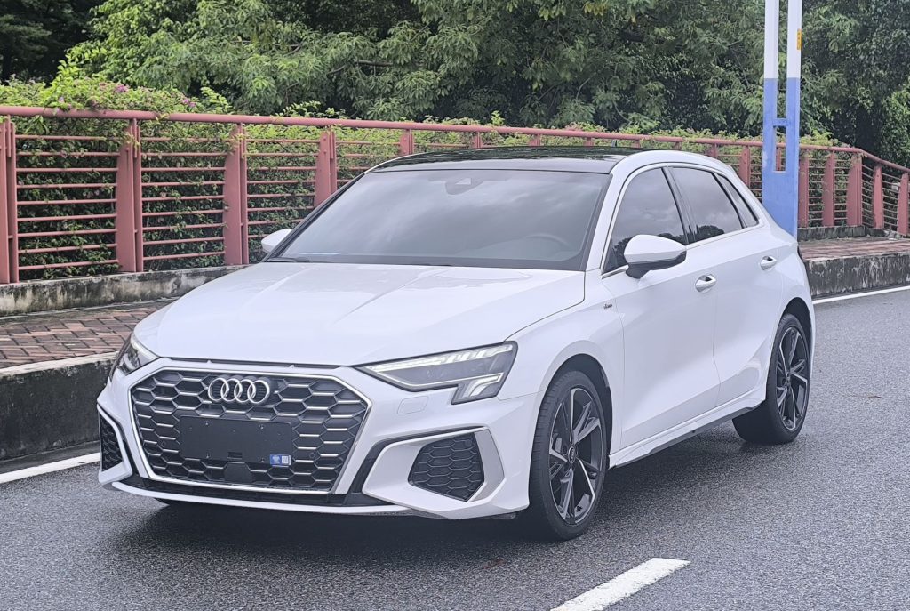 Audi A3 2022 Sportback 35 TFSI Fashion Sport Edition - Huishida Trading