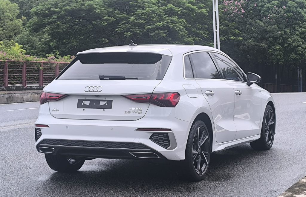 Audi A3 2022 Sportback 35 TFSI Fashion Sport Edition - Huishida Trading