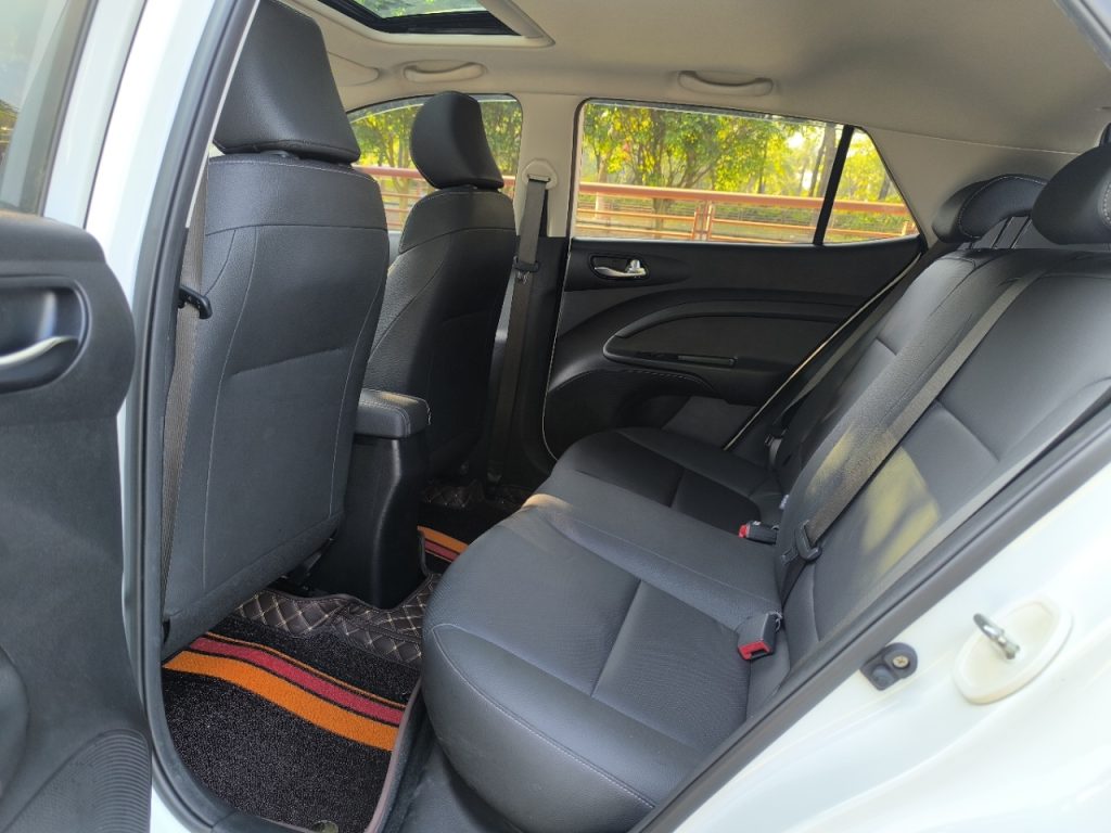 KIA KX1 Модель 2021 года, 1,4 л, CVT, версия с люком - Huishida Trading