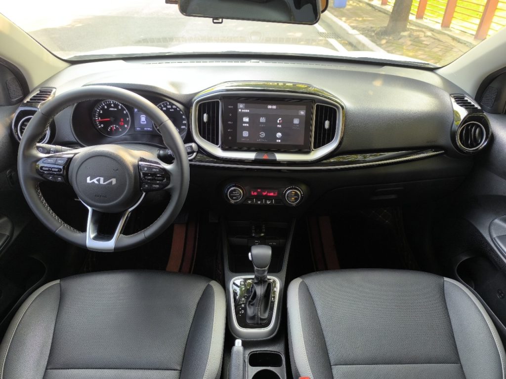 KIA KX1 Модель 2021 года, 1,4 л, CVT, версия с люком - Huishida Trading