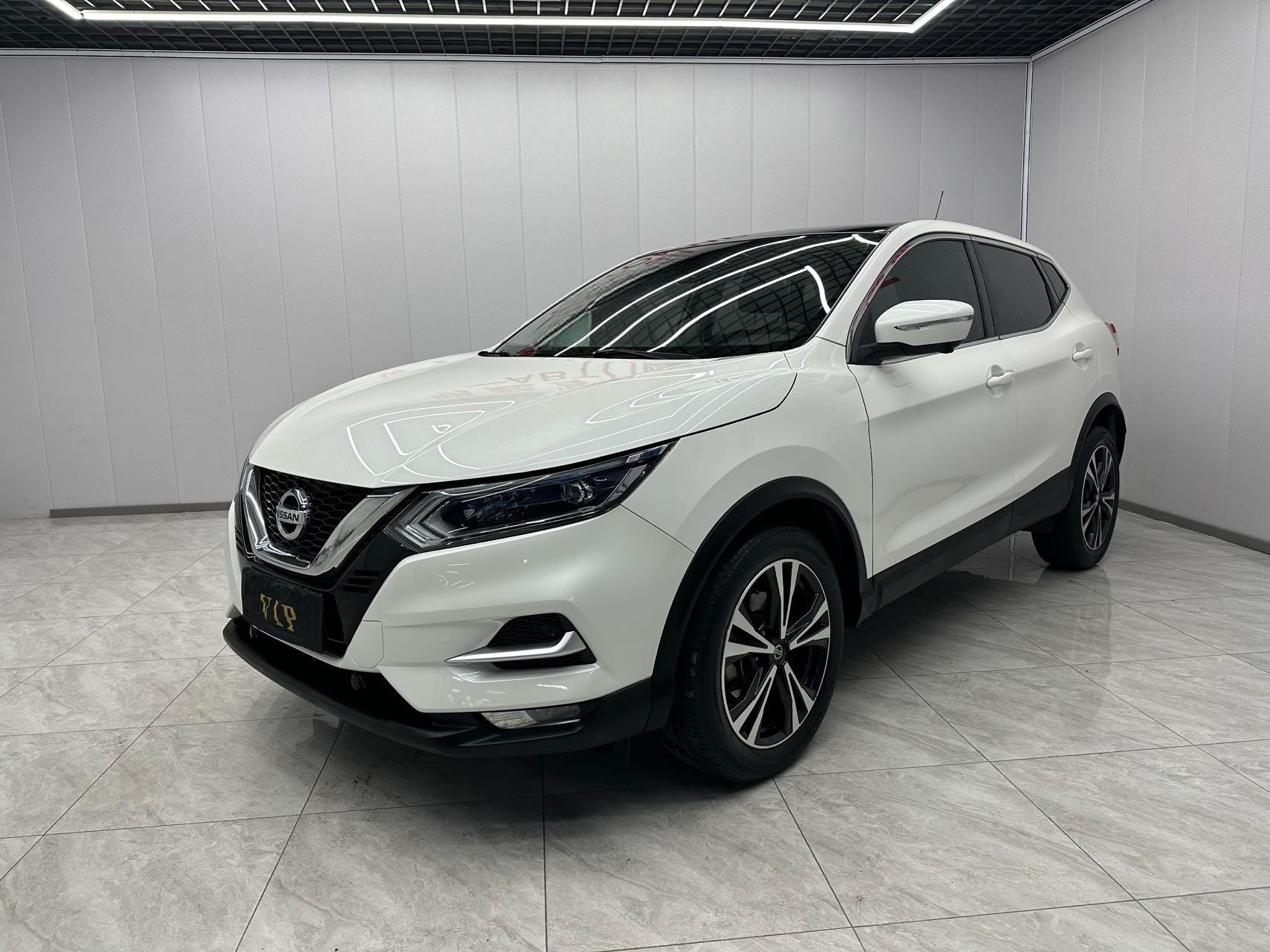 Nissan QASHQAI  2021 года  2,0 л CVT Luxury Edition