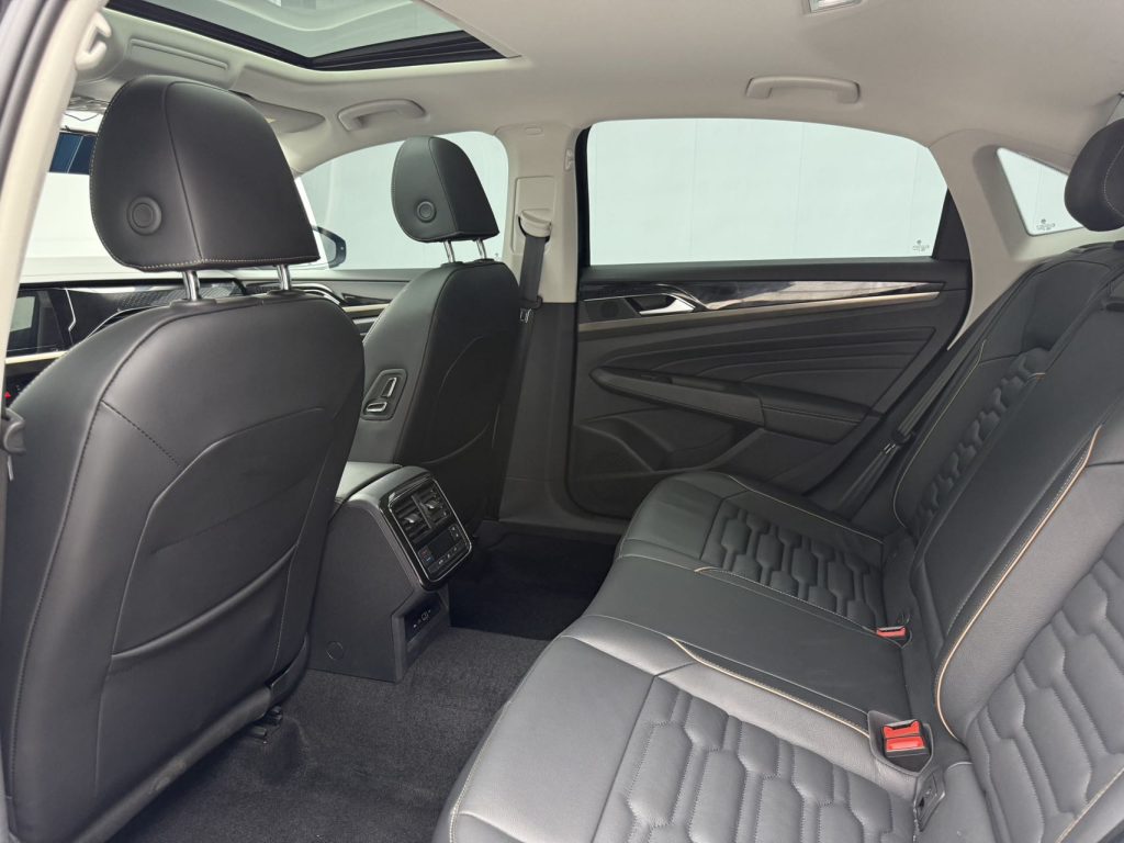 Volkswagen Passat 2021 280TSI Elite Edition - Huishida Trading