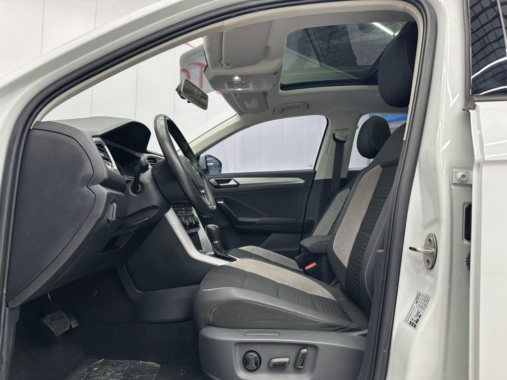 Volkswagen T-ROC 2022 Модель 280TSI DSG Передний привод Elite PLUS - Huishida Trading