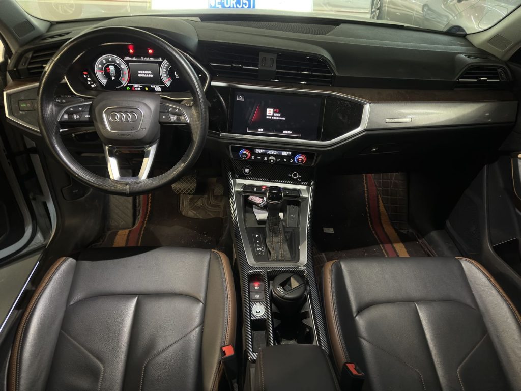 Audi Q3 2022 года 35 TFSI Elegance Edition - Huishida Trading