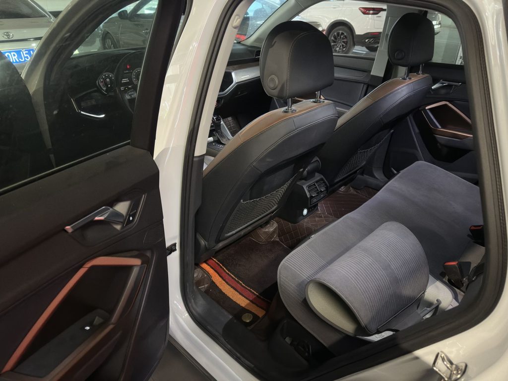 Audi Q3 2022 года 35 TFSI Elegance Edition - Huishida Trading