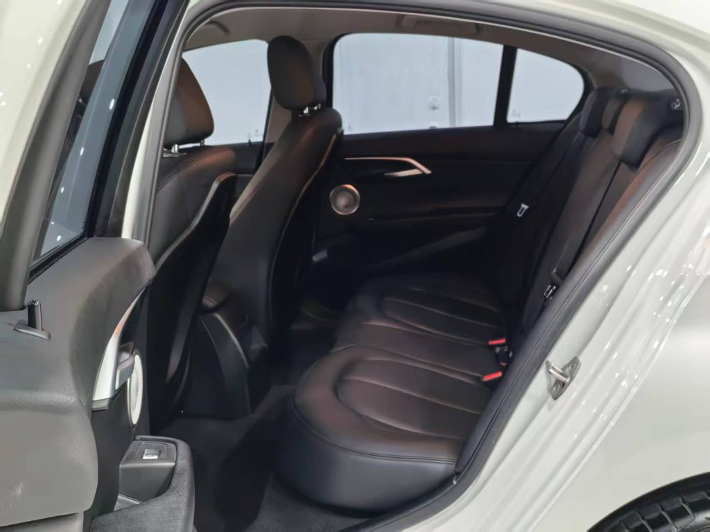 BMW 1 серии 2021 Facelift 120i M Sport - Huishida Trading