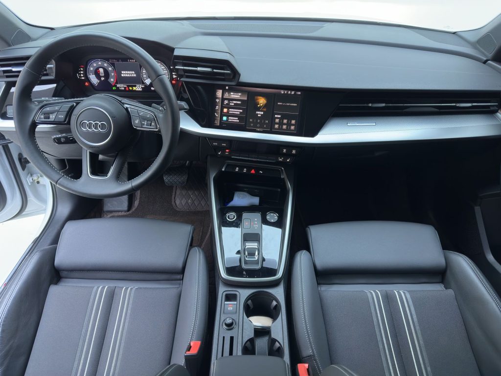 Audi A3 2021 года A3L Limousine 35 TFSI Sportline - Huishida Trading