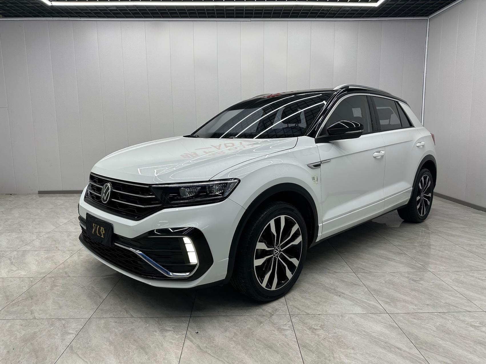 Volkswagen T-ROC  2022 года  280TSI DSG Передний привод R-Line Pro PLUS