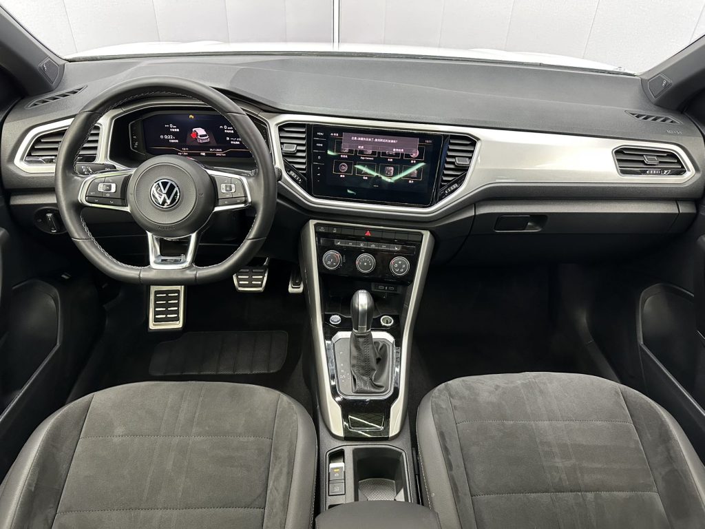 Volkswagen T-ROC 2022 года 280TSI DSG Передний привод R-Line Pro PLUS - Huishida Trading