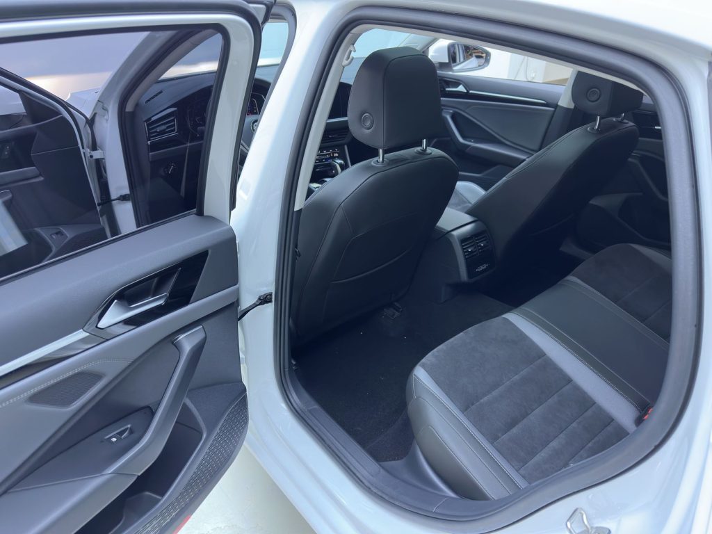 Volkswagen Sagitar 2022 года 280TSI DSG Excellence Edition - Huishida Trading