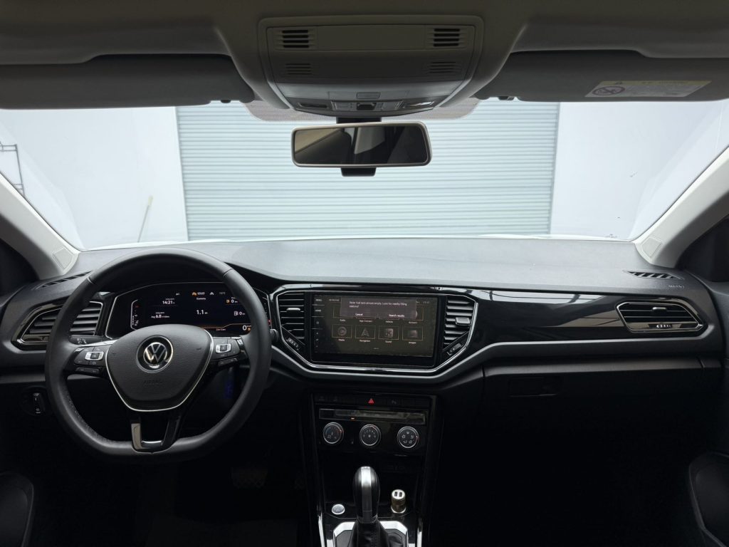 Volkswagen T-Roc 2022 280TSI DSG Двухколесный привод Comfort PLUS - Huishida Trading