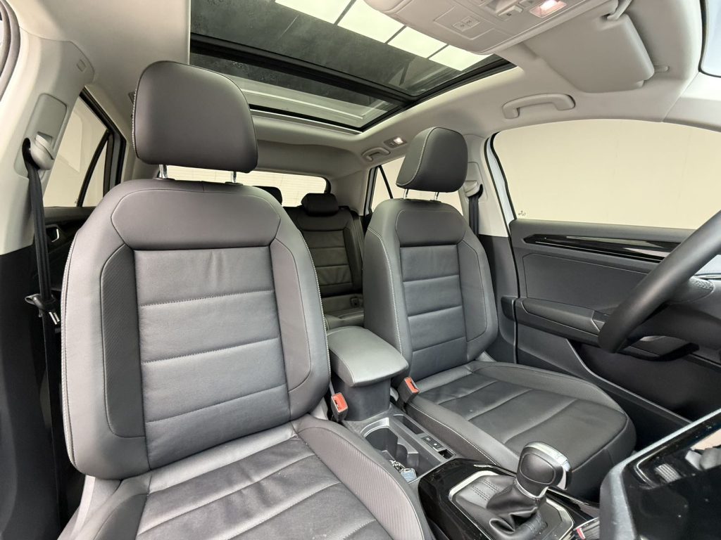 Volkswagen T-Roc 2022 280TSI DSG Двухколесный привод Comfort PLUS - Huishida Trading