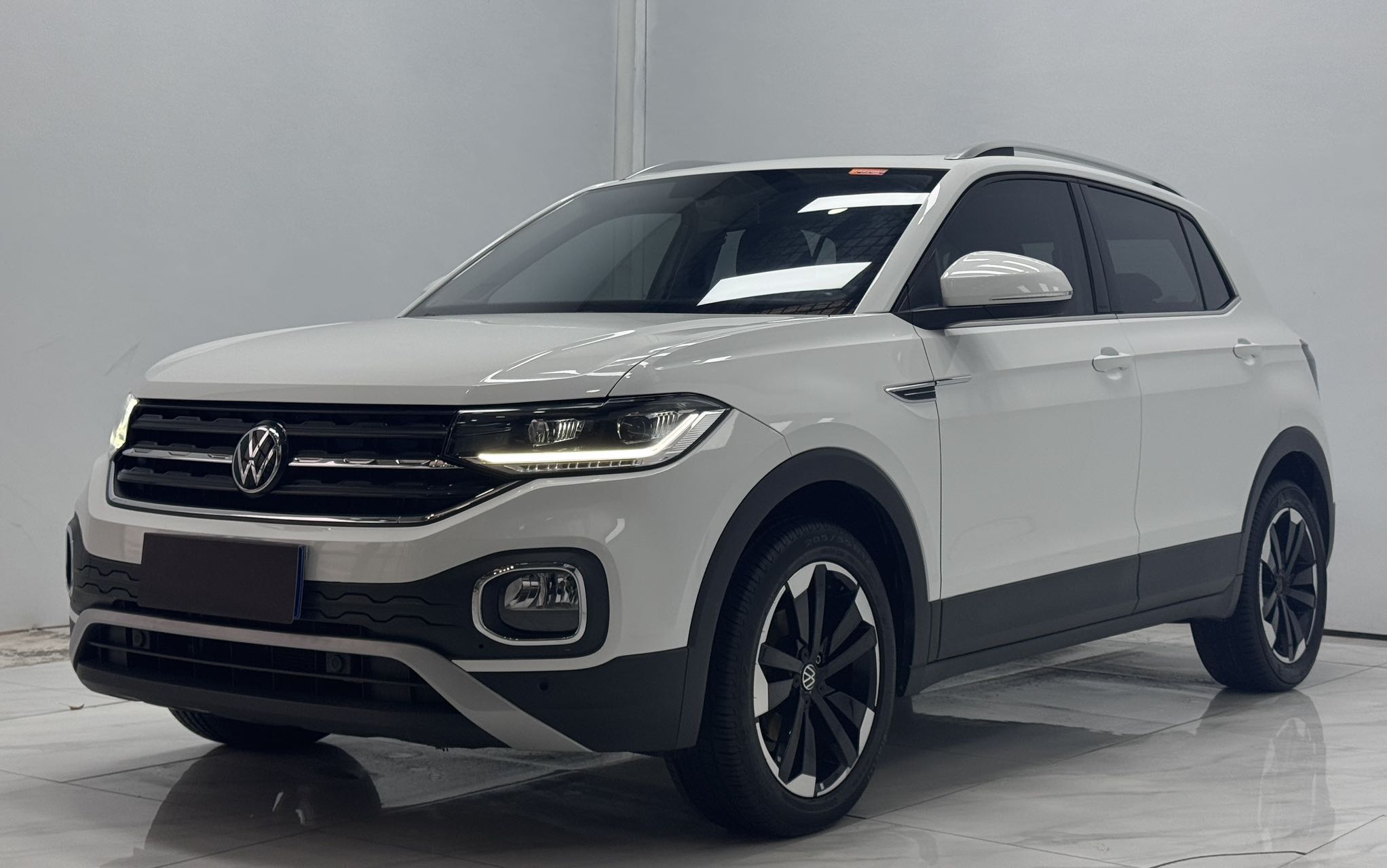 Volkswagen TACQUA Модель 2021 года, 1,5 л, автоматическая коробка передач, версия Yue Zhi Lian.