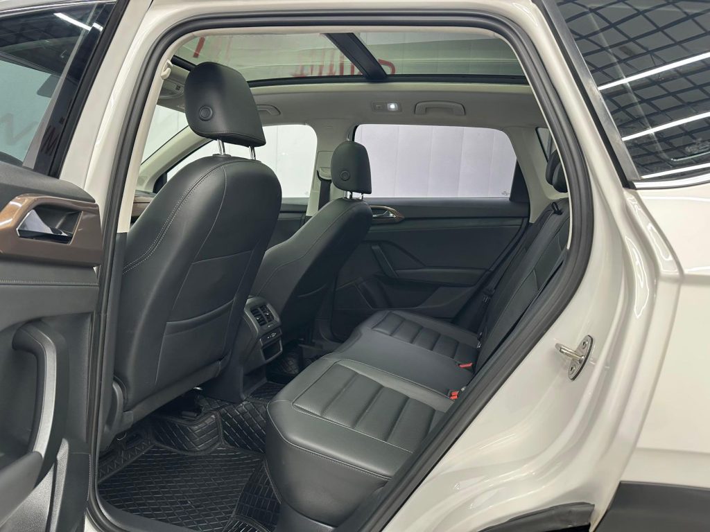 Volkswagen Tharu 2022 280TSI Two-Wheel Drive Luxury Edition - Huishida Trading