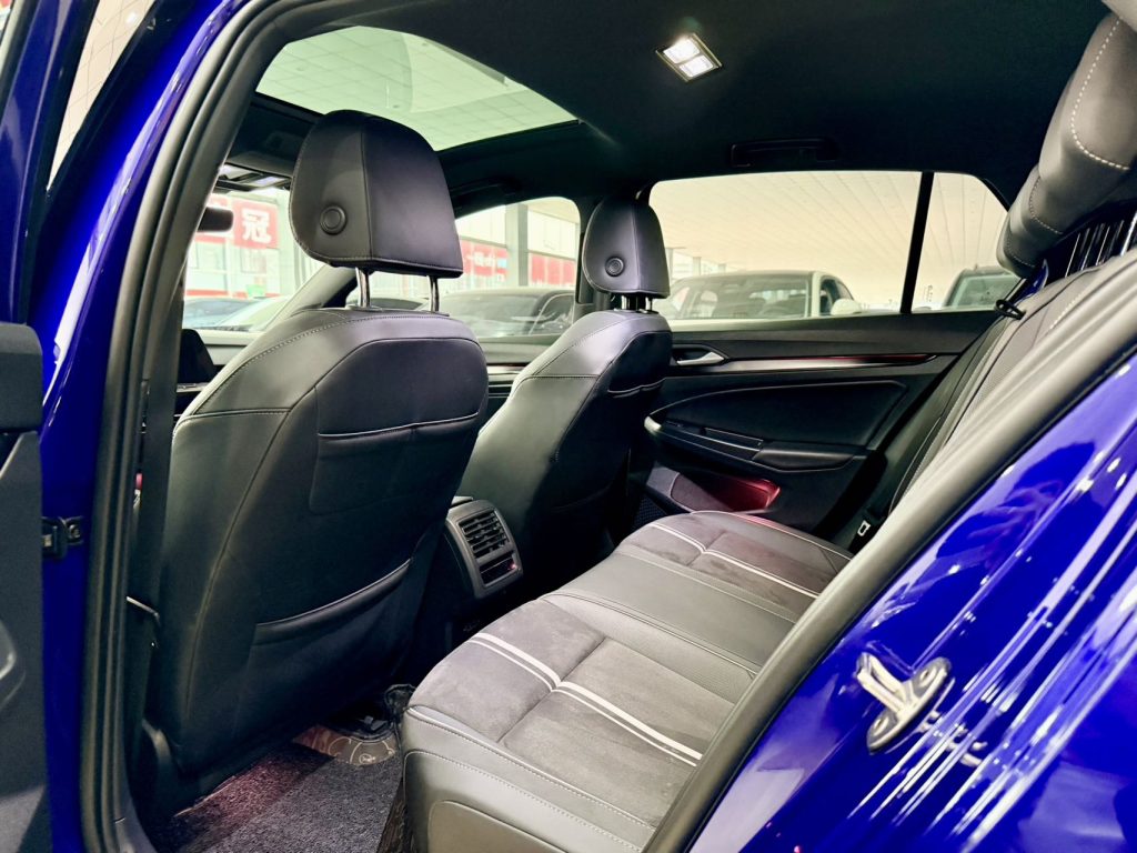 Golf 2023 280TSI DSG R-Line - Huishida Trading