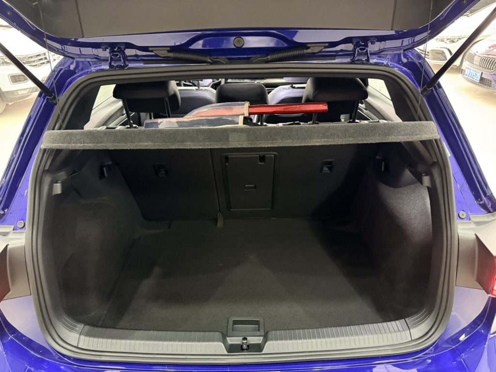 Golf 2023 280TSI DSG R-Line - Huishida Trading