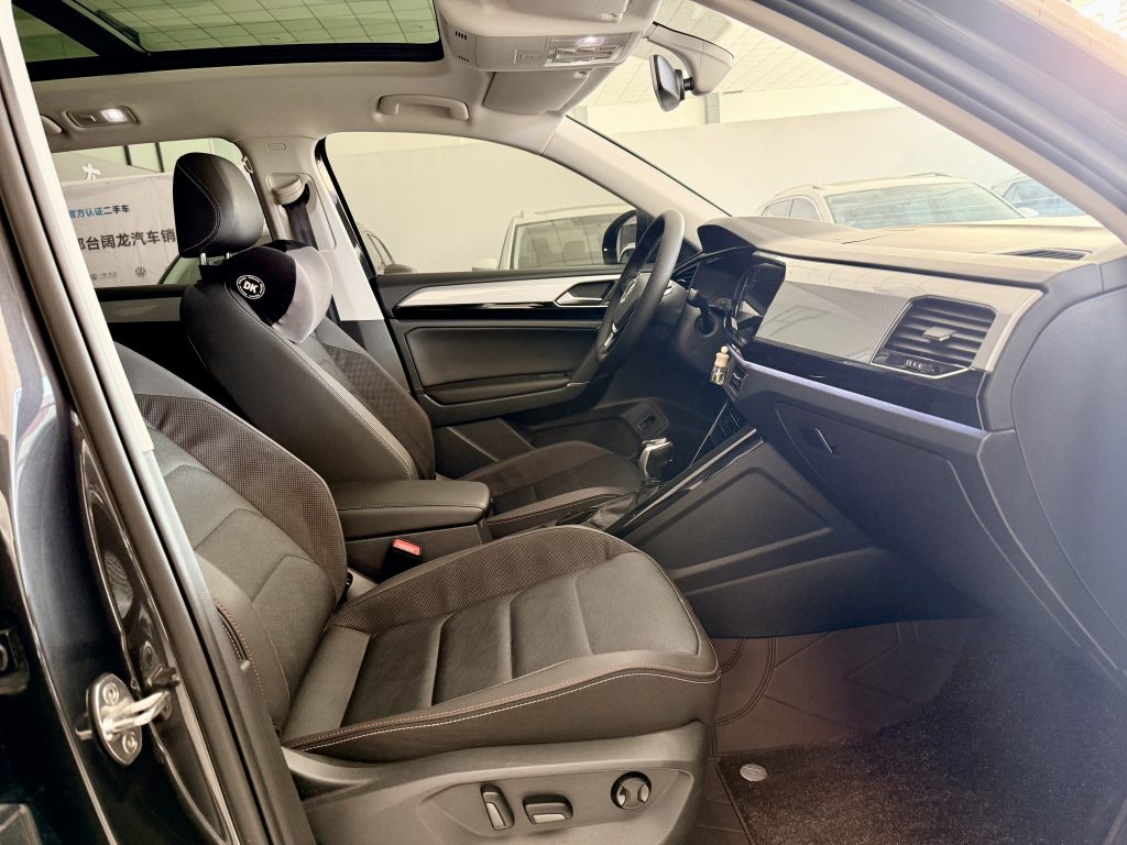 Volkswagen TAYRON 2022 280TSI Двухколесный привод Luxury Smart Connect Edition - Huishida Trading