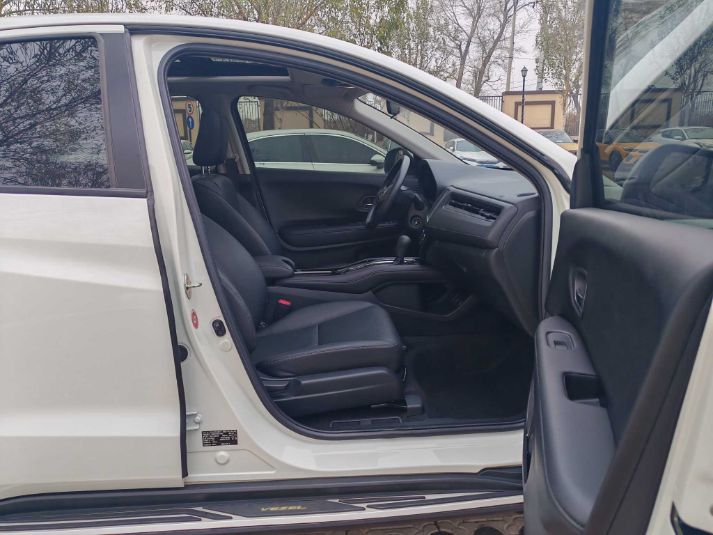 Honda Vezel 2022 Model 1.5L CVT Phantom Night·Pioneer Edition - Huishida Trading