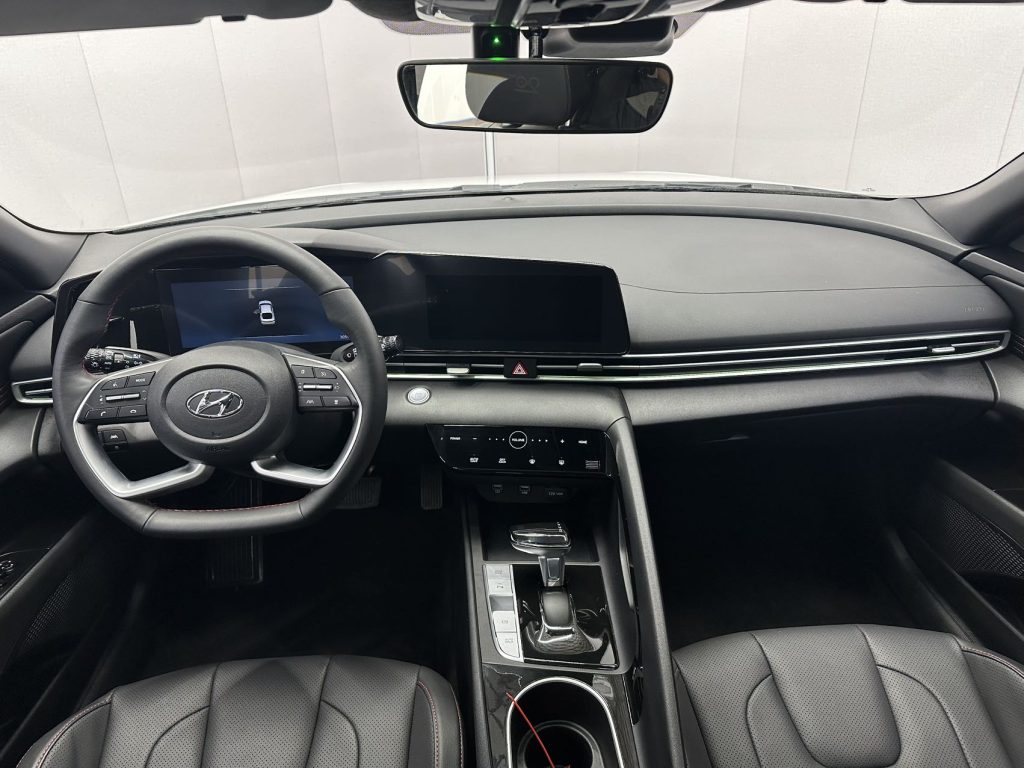 Hyundai Elantra 2022 Model 1.5L CVT 20th Anniversary Edition - Huishida Trading