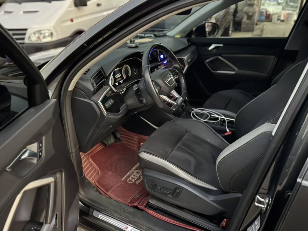 Audi Q3 2023 35 TFSI Sportline (1.4T) - Huishida Trading