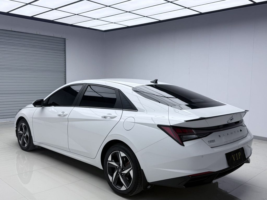 ELANTRA Модель 2022 года 1,5 л CVT LUX Prestige Edition - Huishida Trading