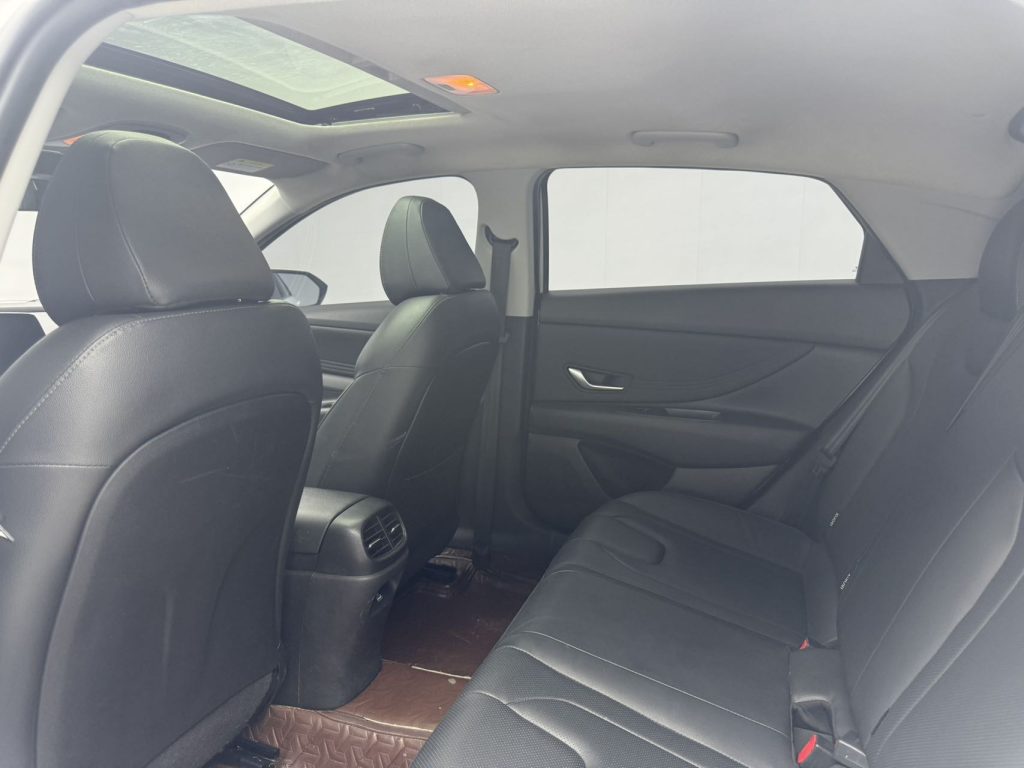 ELANTRA Модель 2022 года 1,5 л CVT LUX Prestige Edition - Huishida Trading